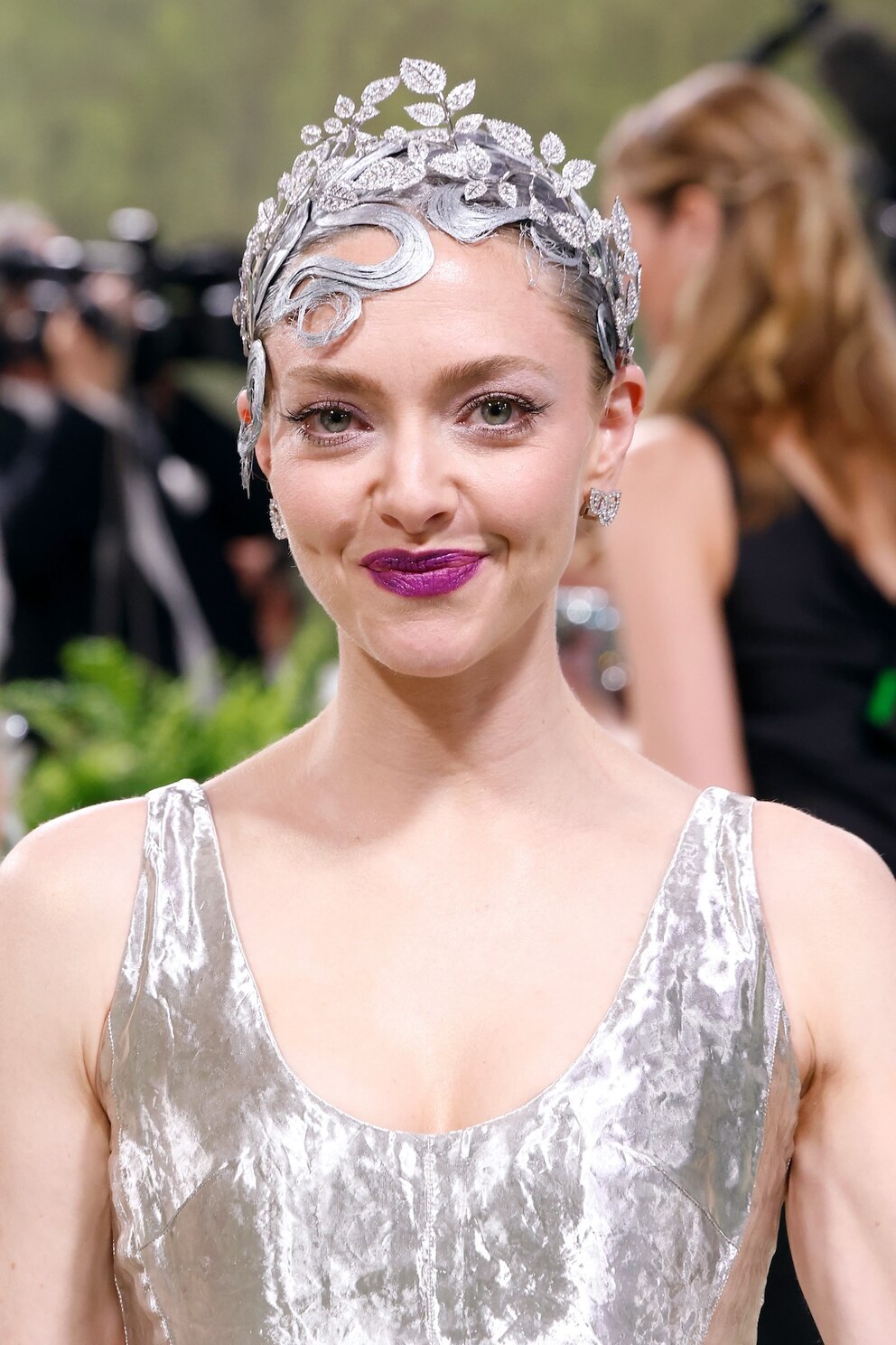 Silber hat es der Schauspielerin bei der Met-Gala 2024 wohl angetan