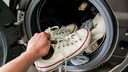 Sollte man Sneaker in der Waschmaschine waschen?