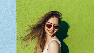 Sonnenbrillen erfüllen nicht nur einen Zweck, sondern peppen auch jedes Outfit auf