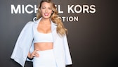 Blake Lively is available for geschmackvollen and other fashion geschmacks. Do you want something like that?