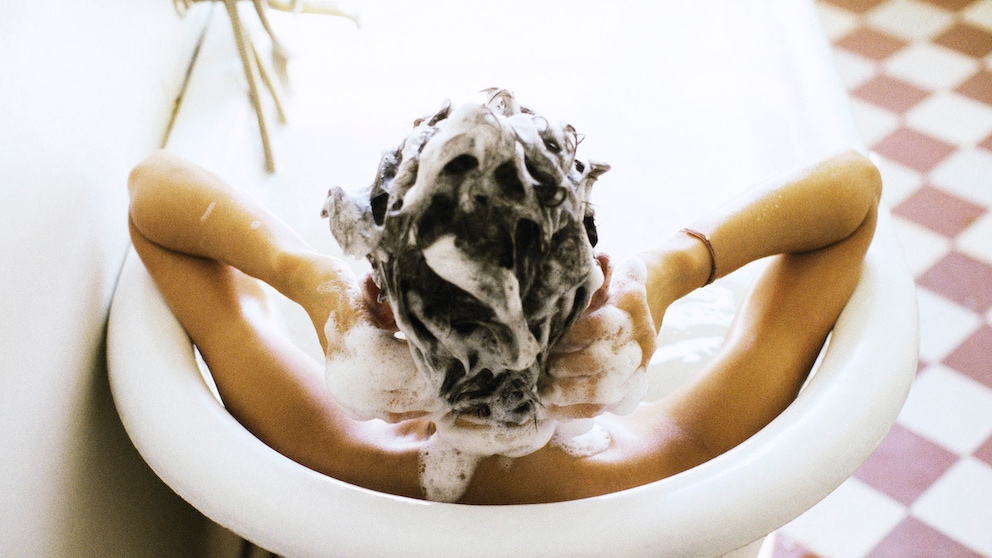 Keratin-Shampoos versprechen Reparatur und Glanz. Doch welches ist das beste für Ihr Haar? Wir haben uns die Top-Produkte genauer angeschaut.