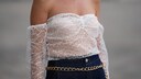 Das Outfit kann noch so schön sein, ohne ein besonderes Accessoire fehlt einfach etwas. Die Trend-Accessoires in diesem Sommer überzeugen ganz besonders.