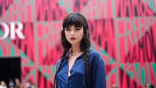 Ein strähniger, klebriger Pony ist gerade im Sommer ein Problem. Doch für Deva Cassel, Tochter des Schauspielerehepaares Monica Bellucci und Vincent Cassel, scheinbar gar kein Problem!