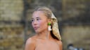 Bye-bye, Brat Summer – jetzt ist Demure Beauty angesagt