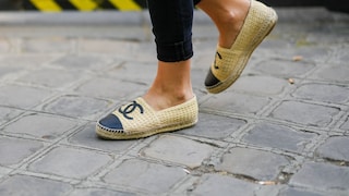 Espadrilles reinigen ist gar nicht so schwer! STYLEBOOK verrät, wie es geht.