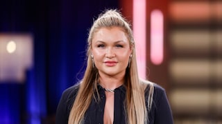Bye-bye, Blond! Sophia Thiel hat sich nach langem Überlegen für eine komplett neue Haarfarbe entschieden.