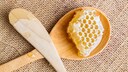 Bienenwachs auf Leinen
