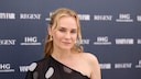Diane Kruger wie wir sie kennen in einem hellen, strahlenden Blond. Doch das ist jetzt passé.