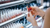 Nagellack im Regal, manche könnten schädlich sein