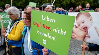 Proteste gegen Abtreibungen dürfen ab heute nicht mehr in unmittelbarer Nähe von Kliniken stattfinden