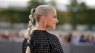Auch Fashion-Influencerin Caro Daur setzt häufiger auf einen Sleek-Zopf