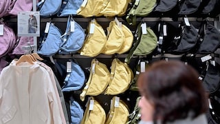 Die „Banana Bag“ von Uniqlo ist ein Dauerbrenner