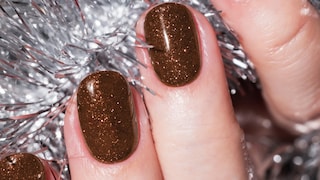 Bei den angesagten Cat Eye Nails können Sie selbst entscheiden, in welche Richtung der Glitzer zeigt