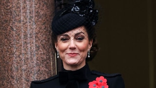 Prinzessin Kate nicht im Weihnachtsoutfit, sondern in Schwarz beim Remembrance Day