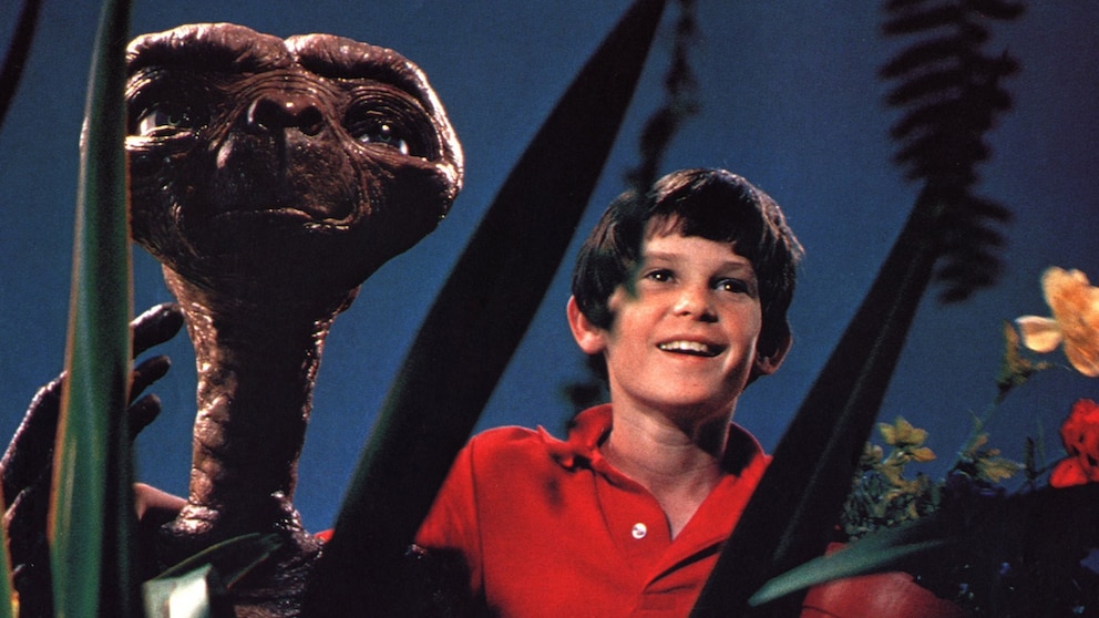 Elliott E.T.