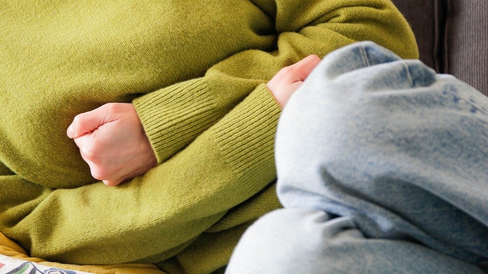 Morbus Crohn kann extrem schmerzhaft sein, darum ist eine frühzeitige Diagnose entscheidend