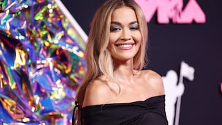 Die lange Haare von Rita Ora gehören wohl der Vergangenheit an – jetzt trägt die Sängerin einen peppigen Kurzhaarschnitt