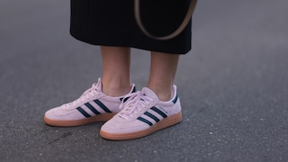 Rosa Sneaker werden uns auch im Jahr 2025 begleiten