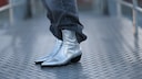 Silberne Stiefeletten