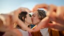 Die politische Ausrichtung beim Dating ist wichtig! Laut Umfrage lehnt fast jede zweite Frau AfD-Wähler ab, Männer meiden Linke-Wählerinnen