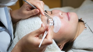 Wimpernverlängerung reinigen