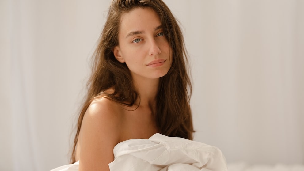 Kein Orgasmus bei Sex und Masturbation? Eine Frauenärztin erklärt, woran es liegen kann, wenn der Höhepunkt ausbleibt.