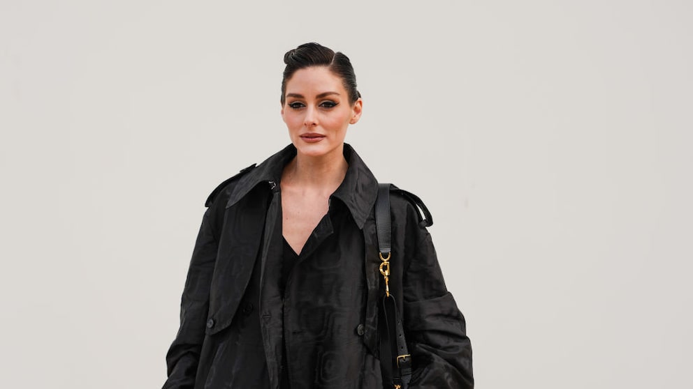 Schwarzer Trenchcoat