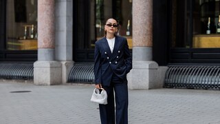 Hose mit Nagelstreifen für Damen mit passendem Blazer