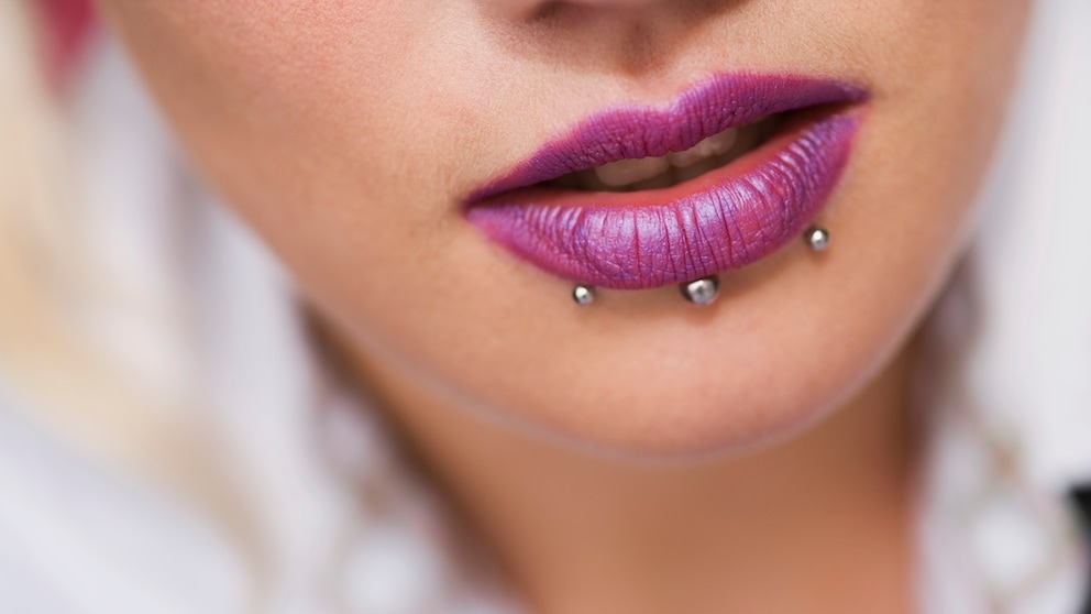 Snake Bites Piercing