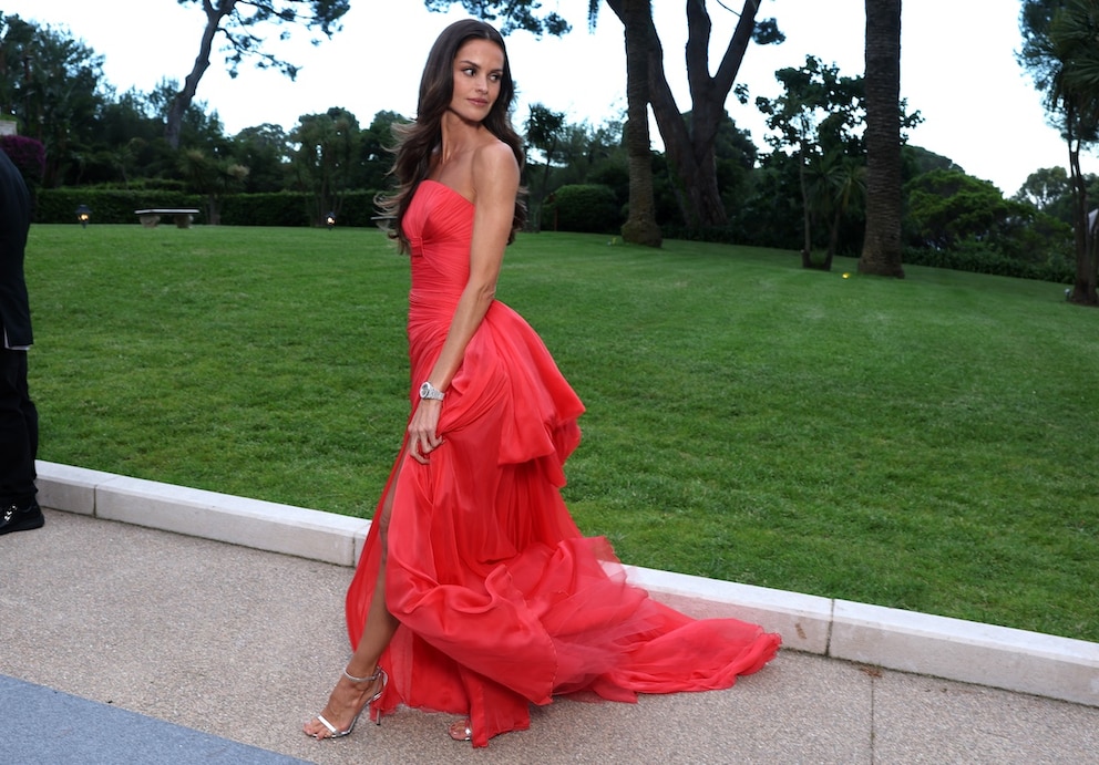Izabel Houlart