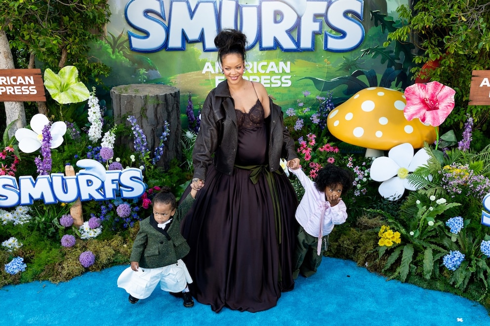 Rihanna Kinder