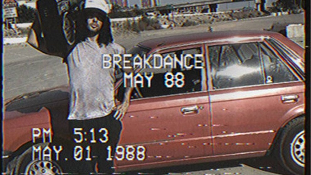 Endlich mal in die 80er reisen – mit der App VHS Camcorder ist das möglich, zumindest im Video