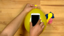 Mithilfe eines Luftballons eine Handy-Hülle basteln – schnell und zweckdienlich