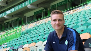 Im echten Leben Stürmer in der Verbandsliga, an der Konsole vierfacher Deutscher Meister in „Fifa“: Benedikt Saltzer vom VfL Wolfsburg