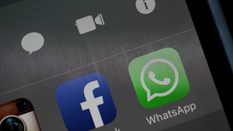 Logo WhatsApp auf einem Handy-Display