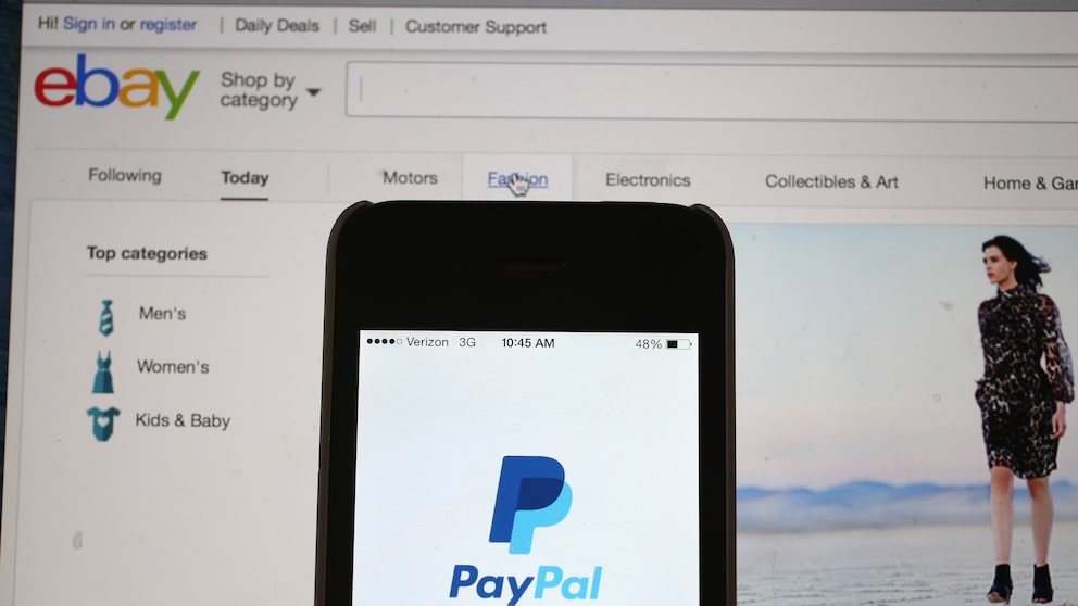 Paypal-Logo auf Smartphone