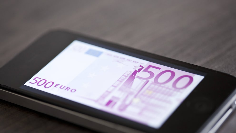 Smartphone mit 500-Euro-Schein