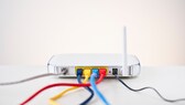 Reicht die Funkreichweite eines Routers nicht aus, können WLAN-Repeater helfen