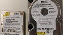 Festplattengröße: links 2,5 Zoll, rechts 3,5 Zoll