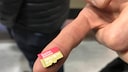 So klein wie eine Fingerkuppe, aber mit XXL-Speicher und Geschwindigkeit: Sandisks Extreme microSD-Karte mit 400 Gigabyte.