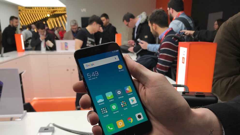 Smartphone in einer Hand
