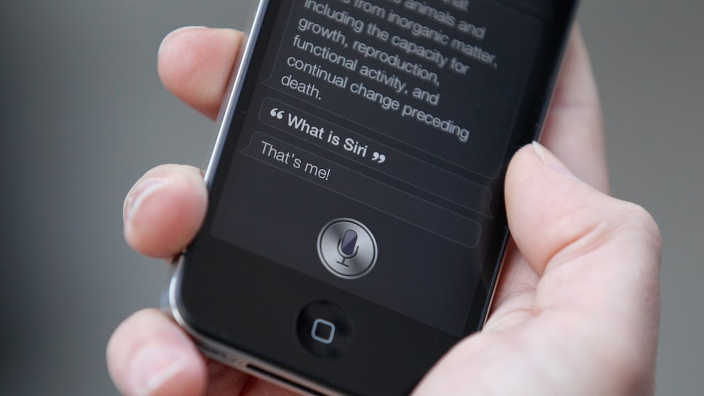 Bereits auf dem iPhone 4S gab es Siri. Zu früh, wie einige Siri-Entwickler meinen.