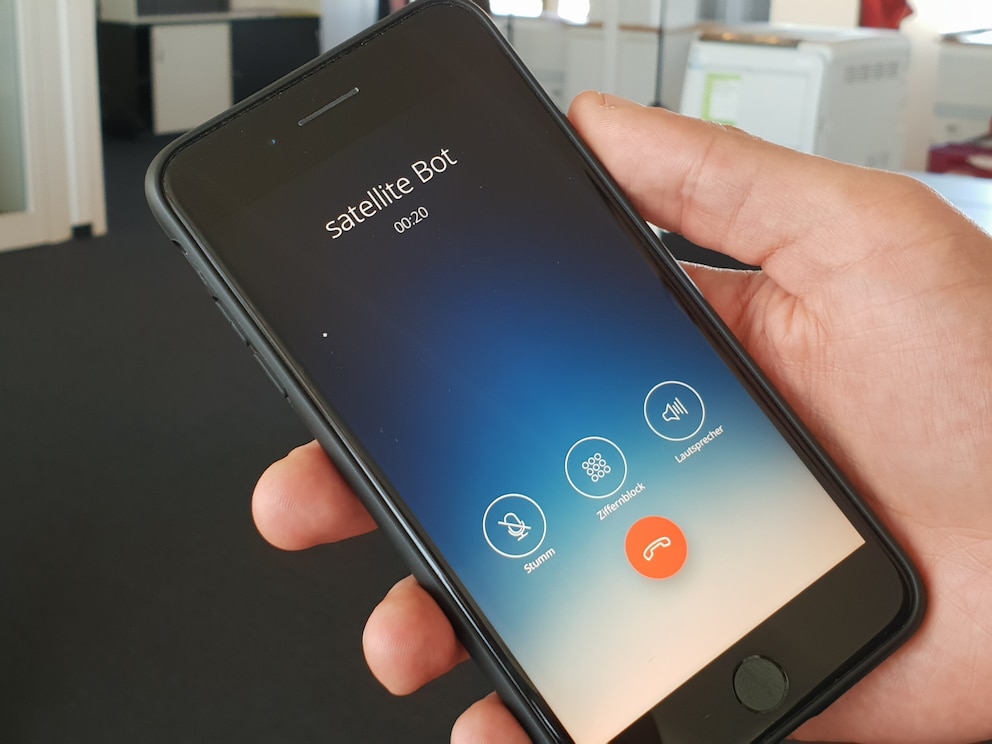 Anrufbildschirm der „satellite“-App