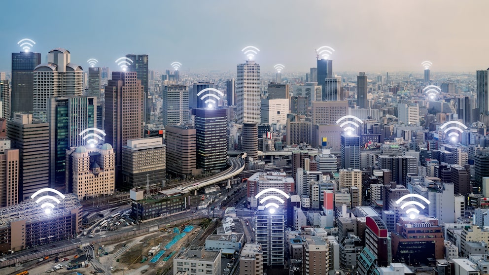 Osaka mit WLAN-Signalsymbolen