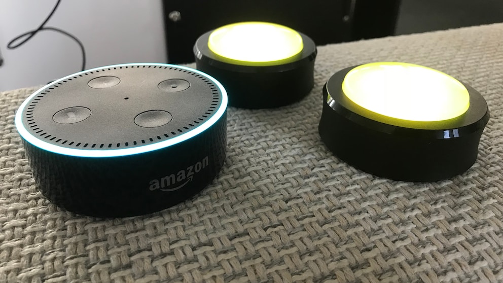 Amazon Echo Dot und zwei Echo Buttons