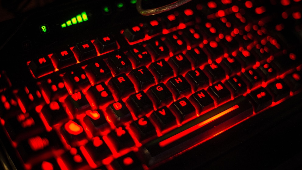Gaming-Tastatur rot beleuchtet