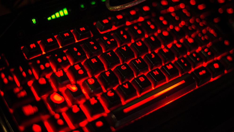 Gaming-Tastatur rot beleuchtet