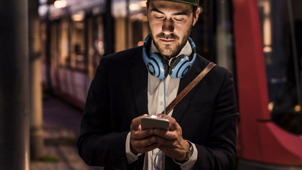 Warum bekommen wir weniger Datenvolumen als unsere europäischen Nachbarn? TECHBOOK hat nachgehakt.