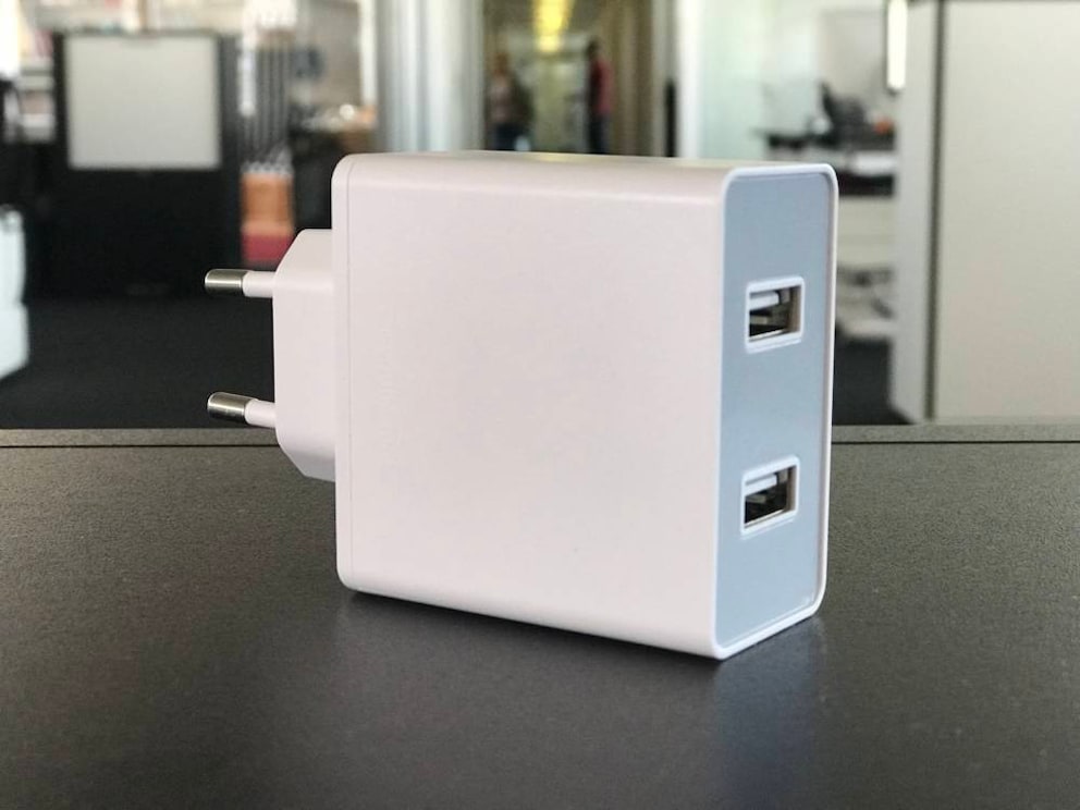 AmazonBasics Power Adapter