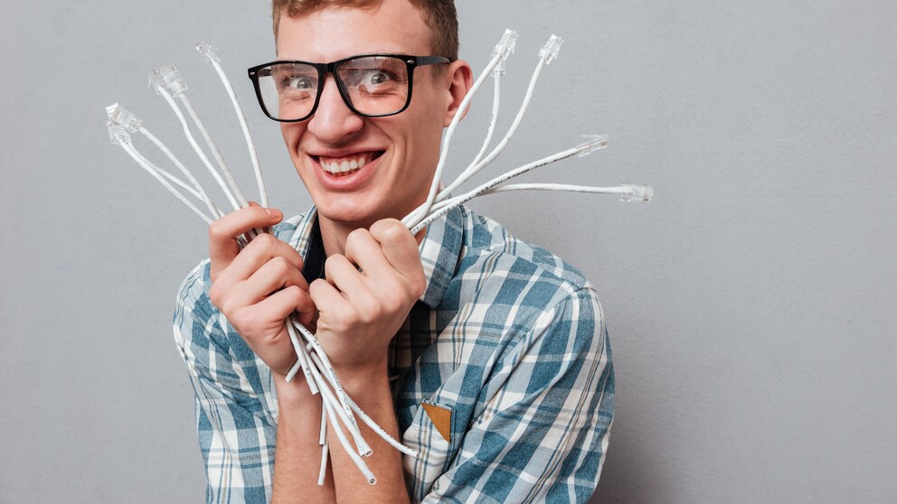 Der Kabel-Klaus kennt sich aus und hilft Ihnen gerne bei der Suche nach dem richtigen Adapter.